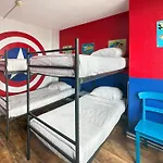 The Flying Pig Beach Hostel